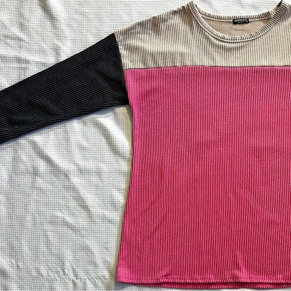 Heimish U.S.A. Colorblock Pink, Cream, Black Women's Long Sleeve Top Size 2X - Picture 2 of 12
